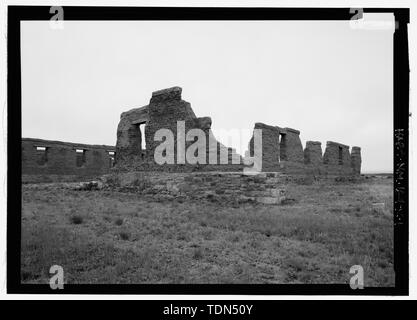 Vista prospettica guardando a nord-est - Fort unione, Intendente Storehouse, la Strada Statale n. 161, Watrous, Mora County, NM Foto Stock