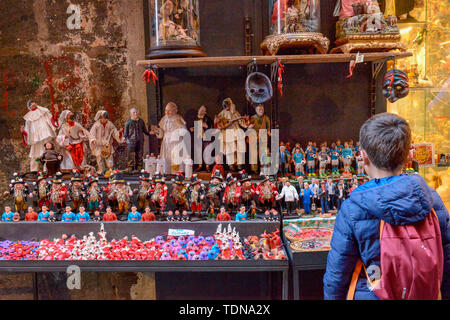 Krippenstrasse, Via San Gregorio Armeno, Neapel, Italien Foto Stock