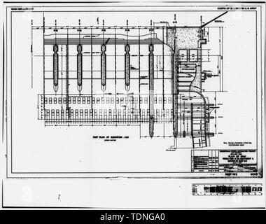 Fotocopia della costruzione originale disegno, 29 maggio 1935. (Stampa originale in possesso degli Stati Uniti Esercito di ingegneri, Distretto di Portland, Portland, O.) (M-5-12, Foglio n. 2) stramazzo piano della diga di sbarramento da Pier 13 di riscontro 2 mostrato a ELEV. -5. - Progetto Bonneville, Bonneville Dam, Columbia River, Bonneville, Multnomah County, o Foto Stock