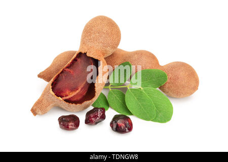 Il tamarindo frutti e semi isolato su sfondo bianco Foto Stock