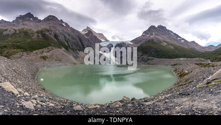 Torres del Paine trekking in Patagonia, Cile, Sud America Foto Stock