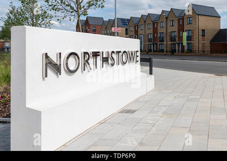 Il segno per Northstowe una nuova città essendo costruito in South Cambridgeshire Regno Unito - un alloggiamento nuovo sviluppo nel Regno Unito Foto Stock