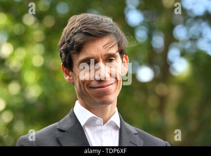 Direzione del partito conservatore contender Rory Stewart parlando a un voto al rally Underbelly Festival giardino sulla sponda sud di Londra. Foto Stock