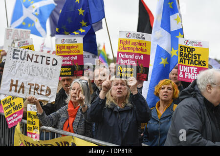 Ex partito UKIP leader Nigel Farage assiste "Brexit parte" al rally di Edinburgh Corn Exchange. Dotato di: manifestanti dove: Edimburgo, Regno Unito quando: 17 maggio 2019 Credit: Euan ciliegio/WENN Foto Stock