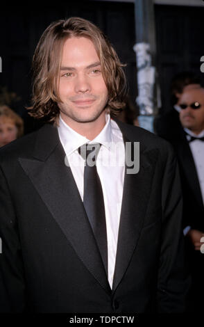 Feb 01, 1999; Los Angeles, CA, Stati Uniti d'America; attore BARRY WATSON @ il 1° Annuale Guida TV Awards. (Credito Immagine: © Chris Delmas/ZUMA filo) Foto Stock