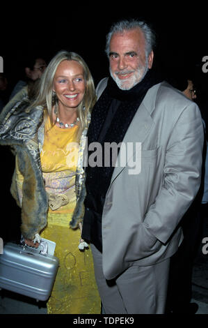 Mar 17, 1999; Los Angeles, CA, Stati Uniti d'America; attore Maximilian Schell @ Vanity Fair 'Cast si scrutinio' party. (Credito Immagine: © Chris Delmas/ZUMA filo) Foto Stock