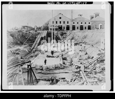 (Originale si trova a Mare isola archivi). Fotografo originale sconosciuto. Bacino di carenaggio 1 in costruzione; 1878. - Mare isola Cantiere Navale, Drydock No. 1, California Avenue, dal lato est vicino a Ninth Street, Vallejo, Solano County, CA Foto Stock
