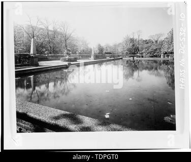 Dalla Commissione di belle arti, Washington DC. Data e fotografo sconosciuto. Terrazza inferiore piscina, cascata, guardando verso sud-ovest, mostra esedra con sfera armillare - Meridian Hill Park, delimitata dal quindicesimo e sedicesimo, Euclide e W strade, Northwest, Washington, Distretto di Columbia, DC Foto Stock