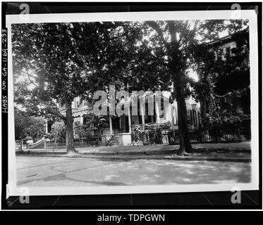 Dalla Georgia storica Società Cordray Foltz, fotografo, data sconosciuta 208 EAST BOLTON STREET - Vittoriano di Savannah Historic District, delimitata dal Gwinnett, Est ampia, West Broad Street e Anderson Lane, Savannah, Chatham County, GA Foto Stock