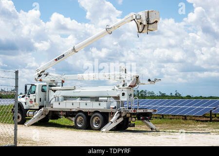 Babcock Ranch Florida, master pianificato comunità prima solare-alimentato città, FPL Centro energia solare, energia rinnovabile pulita, società di servizi, recintato i Foto Stock