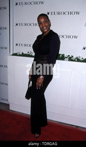 Jun 17, 1999; Los Angeles, CA, Stati Uniti d'America; attrice VIVICA FOX @ Eurochow Gala di apertura.. (Credito Immagine: Chris Delmas/ZUMA filo) Foto Stock