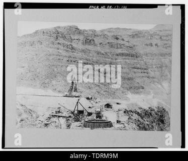 Copia fotografica di foto storiche, 17 novembre 1931 (stampa originale archiviato in gruppo di record 115, archivi nazionali, Washington D.C.). Stramazzo anello struttura di gate, OWYHEE DAM. - Owyhee Dam, attraverso Owyhee River, Nissa, Malheur County, o Foto Stock