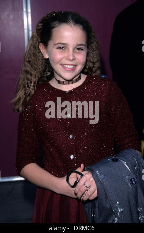 07 nov 1999, Los Angeles, CA, Stati Uniti d'America; attrice MAE WHITMAN al 'Youngstars' Awards. (Credito Immagine: © Chris Delmas/ZUMA filo) Foto Stock