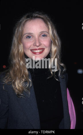 Dic 02, 1999; Los Angeles, CA, Stati Uniti d'America; attrice Julie Delpy @ 'Sweet e Lowdown' movie premiere.. (Credito Immagine: Chris Delmas/ZUMA filo) Foto Stock