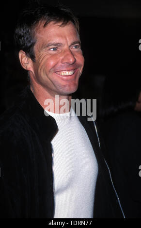 Dic 16, 1999; Los Angeles, CA, Stati Uniti d'America; attore Dennis Quaid presso il film premiere di 'qualsiasi dato domenica.". (Credito Immagine: Chris Delmas/ZUMA filo) Foto Stock