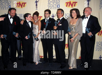 Mar 12, 2000; Los Angeles, CA, Stati Uniti d'America; Cast di 'Sopranos' @ il 2000 SAG Awards.. (Credito Immagine: Chris Delmas/ZUMA filo) Foto Stock