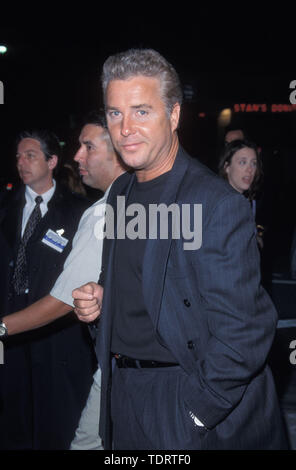 Mar 28, 2000; Los Angeles, CA, Stati Uniti d'America; attore WILLIAM PETERSEN @ il film Premiere di "Teschi".. (Credito Immagine: Chris Delmas/ZUMA filo) Foto Stock