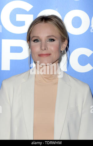 Giugno 17, 2019 - Los Angeles, CA, Stati Uniti d'America - LOS ANGELES - Jun 17: Kristen Bell al ''Il buon posto'' FYC pannello alla UCB Tramonto teatro di Giugno 17, 2019 a Los Angeles, CA (credito Immagine: © Kay Blake/ZUMA filo) Foto Stock