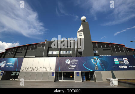 Udine, Italien. 17 Giugno, 2019. Germania U21 v Danimarca U21 - Europei Under-21 campionato - Gruppo B - Friuli Stadium. Una vista generale del Stadio Friuli urna: 43583536 | Credit: dpa/Alamy Live News Foto Stock