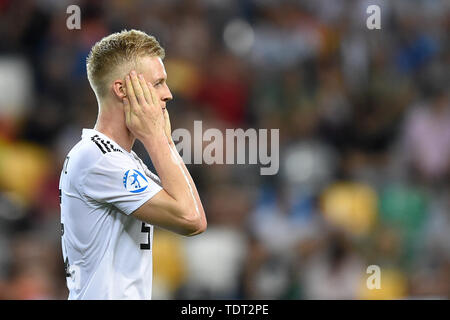 Timo Baumgartl della Germania sembra sconsolato durante il 2019 UEFA EURO U-21 gara di campionato tra la Germania U-21 e Danimarca U-21 in Friuli Stadium - Dacia Arena, Udine, Italia il 17 giugno 2019. Foto di Giuseppe mafia. Foto Stock