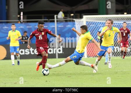 Salvador, Bahia, Brasile. Il 18 giugno, 2019. Brasile e Venezuela tenere una partita valevole per la prima fase della Copa AmÃƒ © rica Brasil 2019, martedì notte (18), presso l'Arena Jornalista Fonte Nova Stadium in Salvador- BAFoto: ÃƒÅ nio LuÃƒÂ-s De Oliveira Santos Credito: Nio LuÃƒÂ-S De Oliveira Sant/AM Premere/ZUMA filo/Alamy Live News Foto Stock