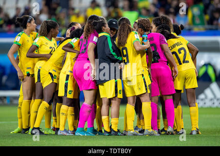 Grenoble, Frankreich. Il 18 giugno, 2019. Francia, Grenoble, Stade des Alpes, 18.06.2019, calcio - FIFA Coppa del mondo femminile - Giamaica - Australia Credit: vl Giamaica team | in tutto il mondo di utilizzo/dpa/Alamy Live News Foto Stock