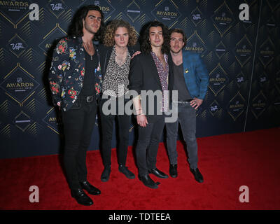 Giugno 19, 2019 - Las Vegas, NV, Stati Uniti - 19 Giugno 2019 - Las Vegas NV - i martinetti. 2019 NHL Awards Red Carpet arrivi al Mandalay Bay Events Centre. Photo credit: MJT/AdMedia (credito Immagine: © Mjt/AdMedia via ZUMA filo) Foto Stock