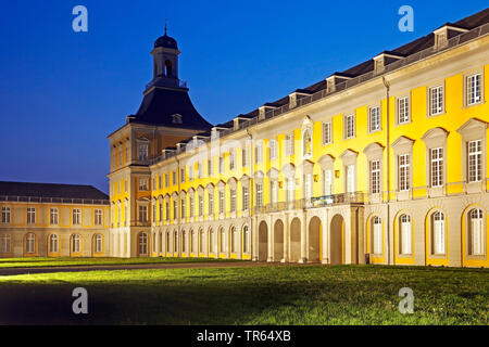 Palazzo elettorale, l'edificio principale dell'Università di Bonn in serata, in Germania, in Renania settentrionale-Vestfalia, Bonn Foto Stock