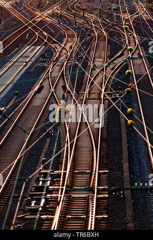 Railtracks alla stazione Oberbarmen, in Germania, in Renania settentrionale-Vestfalia, Bergisches Land, Wuppertal Foto Stock