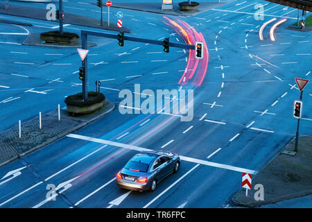 Il traffico a alterare Mark in Barmen, in Germania, in Renania settentrionale-Vestfalia, Bergisches Land, Wuppertal Foto Stock