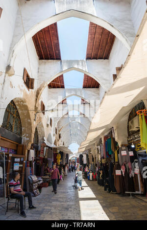 Khan al-Khayyatin o sarti' caravanserai nella vecchia città di Tripoli, Libano Foto Stock