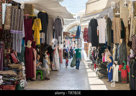 Khan al-Khayyatin o sarti' caravanserai nella vecchia città di Tripoli, Libano Foto Stock