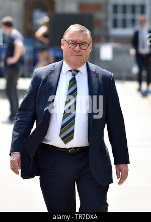 Mark Francois MP (Cost: Rayleigh e Wickford) su College Green, Westminster, XXIV Maggio 2019.... Foto Stock