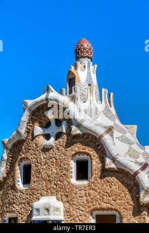 Edificio all'entrata principale del Parco Guell, Barcellona, in Catalogna, Spagna Foto Stock