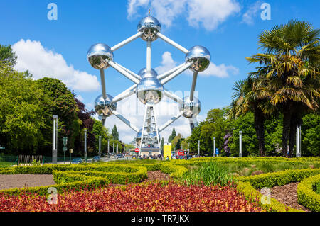 Bruxelles Atomium Brussels Square de l'Atomium Boulevard de Centaire Bruxelles Belgio UE Europa Foto Stock