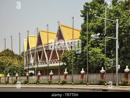 Chaktomuk Conference Hall di Phnom Penh. Cambogia Foto Stock