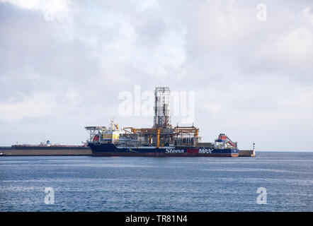 A Las Palmas di Gran Canaria , Spagna - 31 Dicembre , 2017. Nave per il petrolio e il gas di foratura trapano Stena MAX nel porto di Las Palmas, Garn delle Canarie, Foto Stock