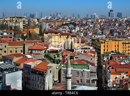 La vecchia e la nuova Istanbul in uno Foto Stock