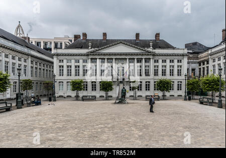 Facciate di edifici politici del governo fiammingo,Place des Martyrs Brussels, Bruxelles città vecchia Foto Stock