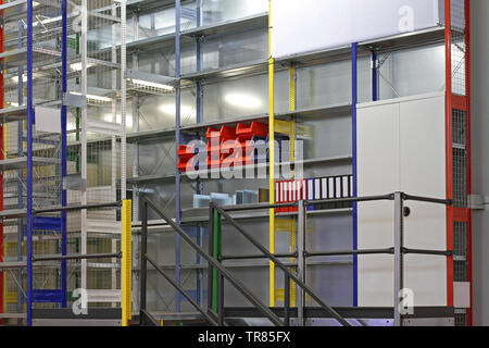 Sistema di scaffalature in Archivio Spazio di archiviazione Foto Stock