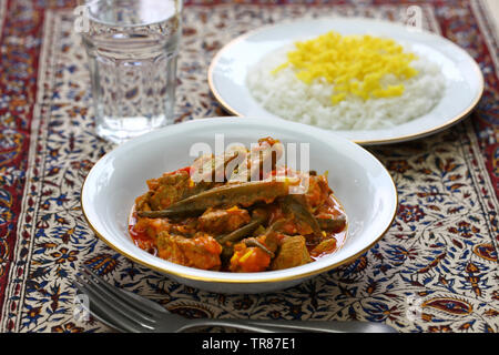 Bamieh khoresh, iraniana okra stufata Foto Stock