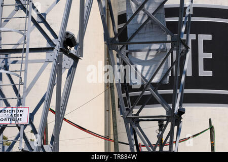 Silo di destra, La Sucriere, distretto di confluenza, Lione, Rhone, Francia Foto Stock