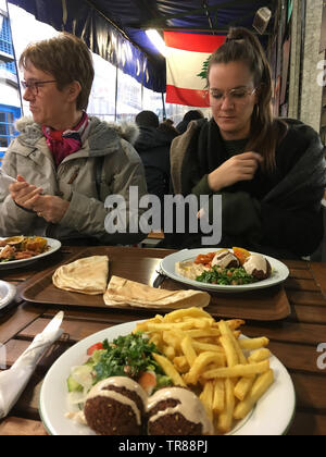 Ristorante libanese, marché des enfants Rouges, Parigi, Francia Foto Stock