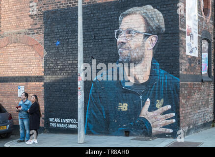Grande, enorme,murale,street,l'arte,d,Liverpool,football,LFC,manager,Tedesco,Jurgen Klopp,a,wall,a,lato,d,Jamaica Street,Baltic Triangle,Liverpool,Inghilterra Foto Stock