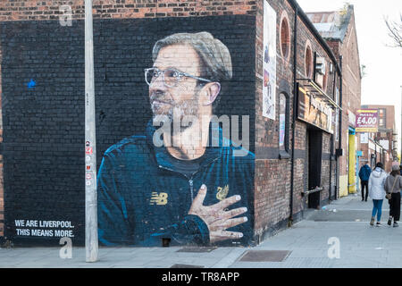 Grande, enorme,murale,street,l'arte,d,Liverpool,football,LFC,manager,Tedesco,Jurgen Klopp,a,wall,a,lato,d,Jamaica Street,Baltic Triangle,Liverpool,Inghilterra Foto Stock