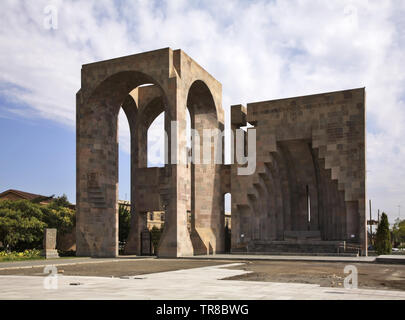 Altare all'aperto nel monastero di Etchmiadzin. Armenia Foto Stock