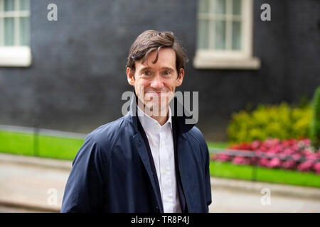 Leadership candidato, Rory Stewart, a Downing Street per una riunione. Foto Stock