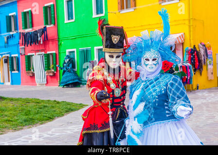 Venezia, Italia - FEB 26 : i partecipanti a Venezia il Carnevale di Venezia , Italia il 26 febbraio 2019. Il Carnevale di Venezia è famosa nel mondo per la sua elabo Foto Stock