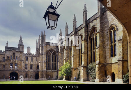 Old Lodge e la cappella, New College di Oxford, England, Regno Unito Foto Stock