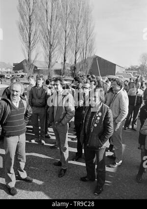 Il 3° marzo 1985. La fine dei minatori sciopero a Selby bacino nello Yorkshire, Inghilterra. Minatori del carbone che erano in sciopero dal 1984 nel tentativo di fermare il governo conservatore britannico la chiusura di molti dei collierys. Foto Stock